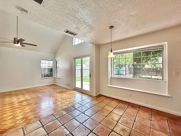 806 Minturn Ln — Photo 6