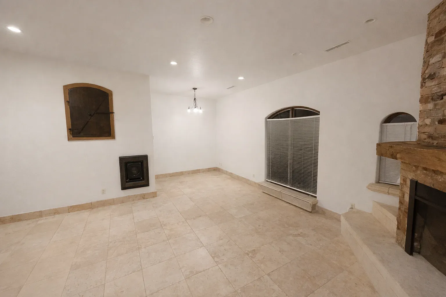 Studio, 450 sqft, $1,400 — Photo 2