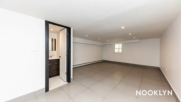 Rented by Nooklyn NYC LLC | media 14