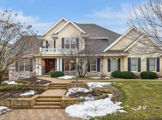 910 Winding Way, Middleton, WI 53562