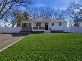 5 Bear Lane, Centereach, NY 11720