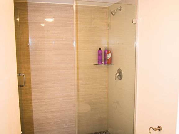 Bathroom - Master Room