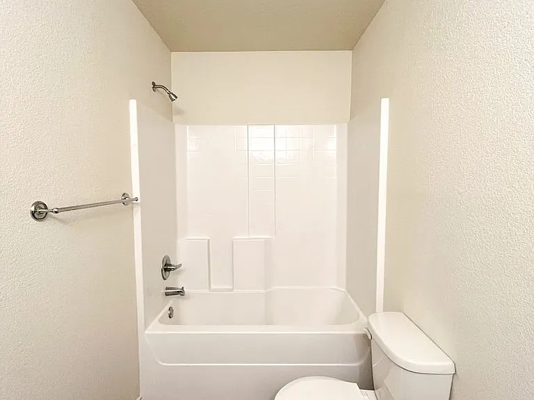 1515 Justin Loop — Photo 26