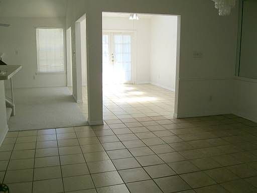 5th image of 104 Northshore Cir