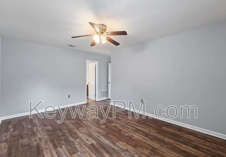 3933 Miramar Drive Ext — Photo 9
