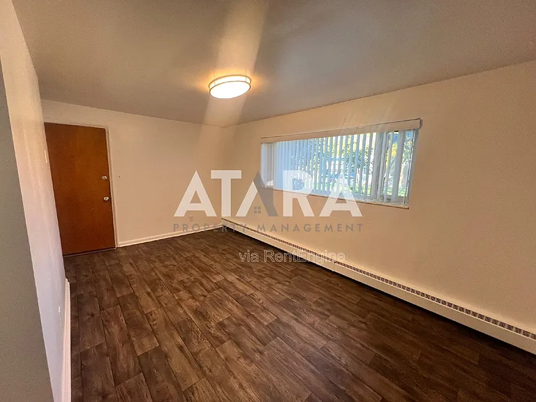 177 W 300 N #7 — Photo 9