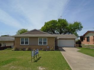 4215 Huckleberry Cir, Dallas, TX 75216