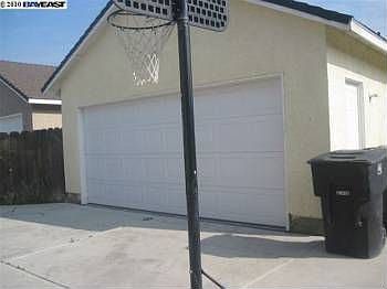 2nd image of 712 San Joaquin Ct