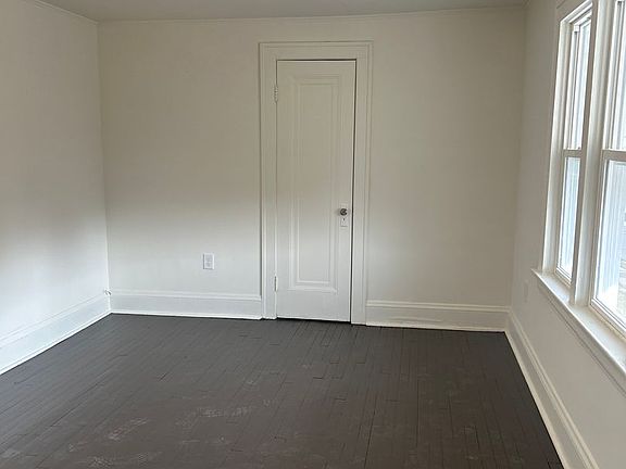 3rd image of 10907 Plymouth Ave #2B-1BA