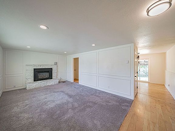 4th image of 2055 S Eagle Dr