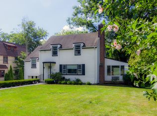 255 Beechmont Dr, New Rochelle, NY 10804