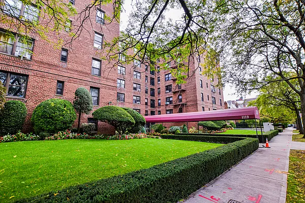 Sold by Remax Edge | media 2