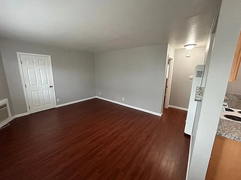 5352 Young St — Photo 8