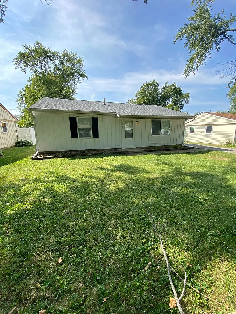 1216 Dogwood Ln photo 1