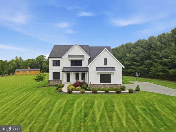 330 Brookfield Dr, Sykesville, MD 21784