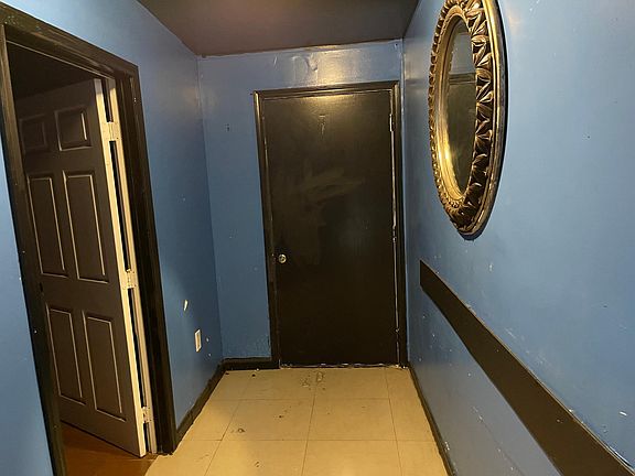 5th image of 9131 S Western Ave #1