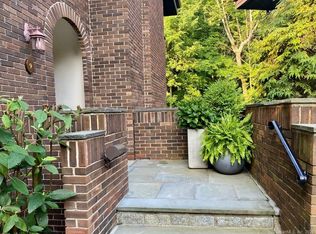 289 New Norwalk Rd #9, New Canaan, CT 06840