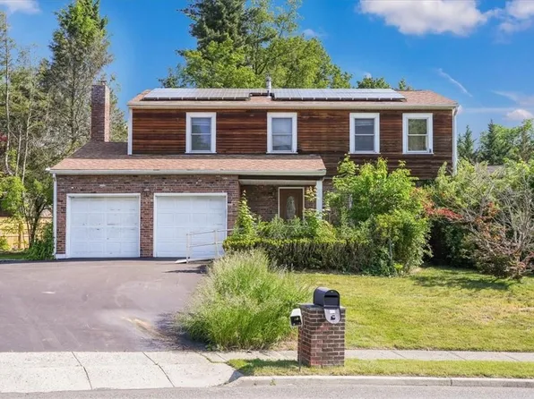 11 Pearsall Drive, Monroe, NY 10950