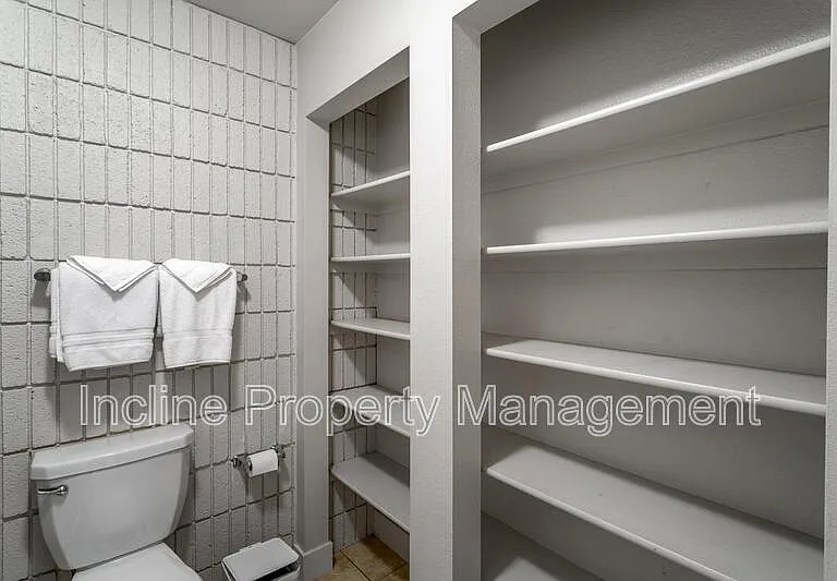 781 N Valley View Dr #16 — Photo 29