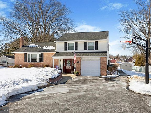 2nd image of 27 Lindley Rd