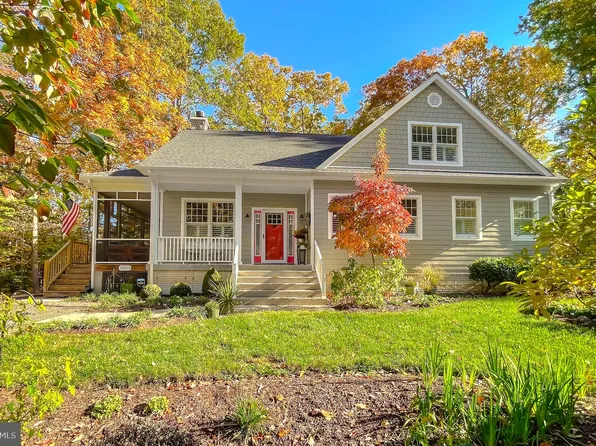 25900 Whiskey Creek Rd, Hollywood, MD 20636