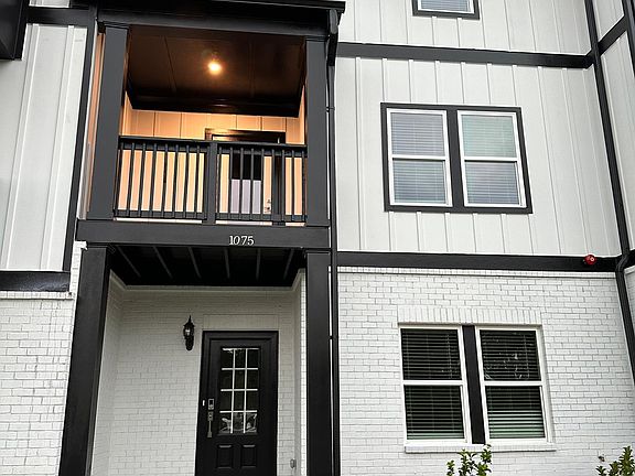 4th image of 1075H Knoxboro Ln
