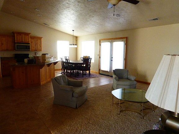 2nd image of 847 N Lake Mead Dr