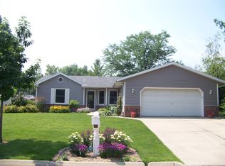 917 Fox Ct, Fort Atkinson, WI 53538