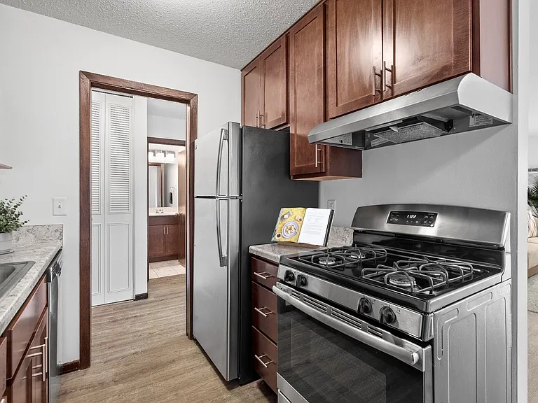 Sumter Green Apartments — Photo 30