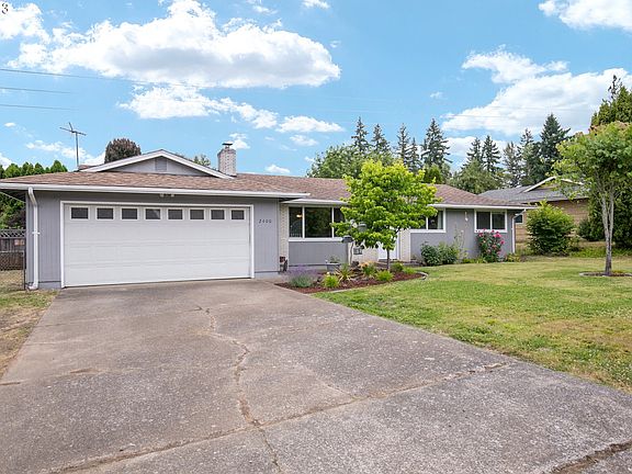 2nd image of 2400 NE 90th St