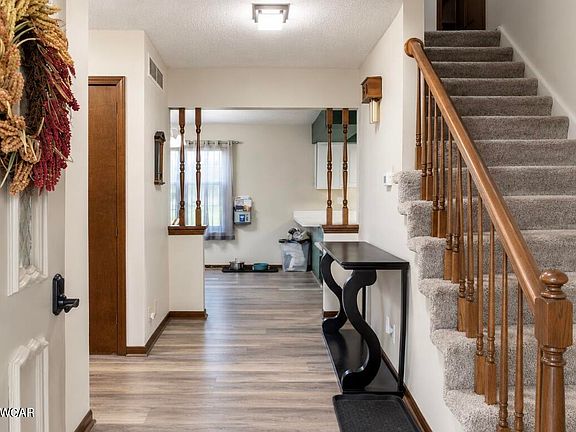 5th image of 434 Ridge Crest Cir