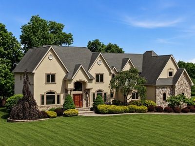 2 Michele Crossing, Flemington, NJ, 08822