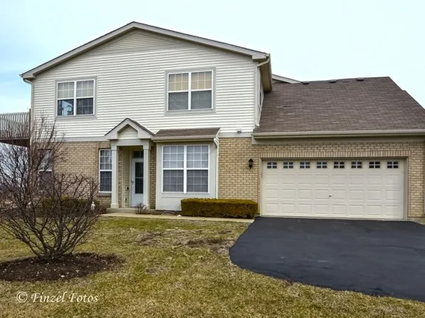 2666 Loren Ct, Algonquin, IL 60102