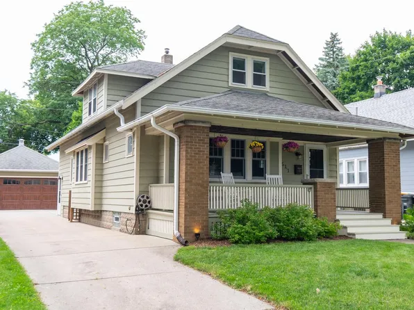 1511 North 67th STREET, Wauwatosa, WI 53213