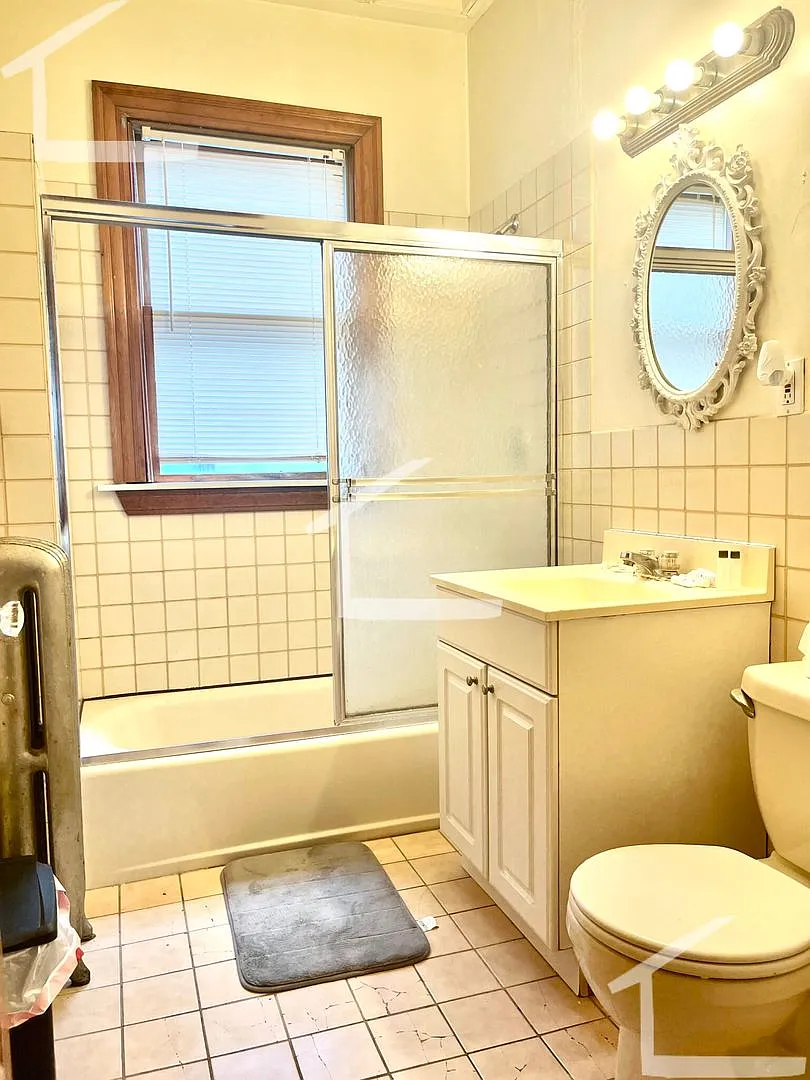 Nice 1 bed in allston — Photo 2