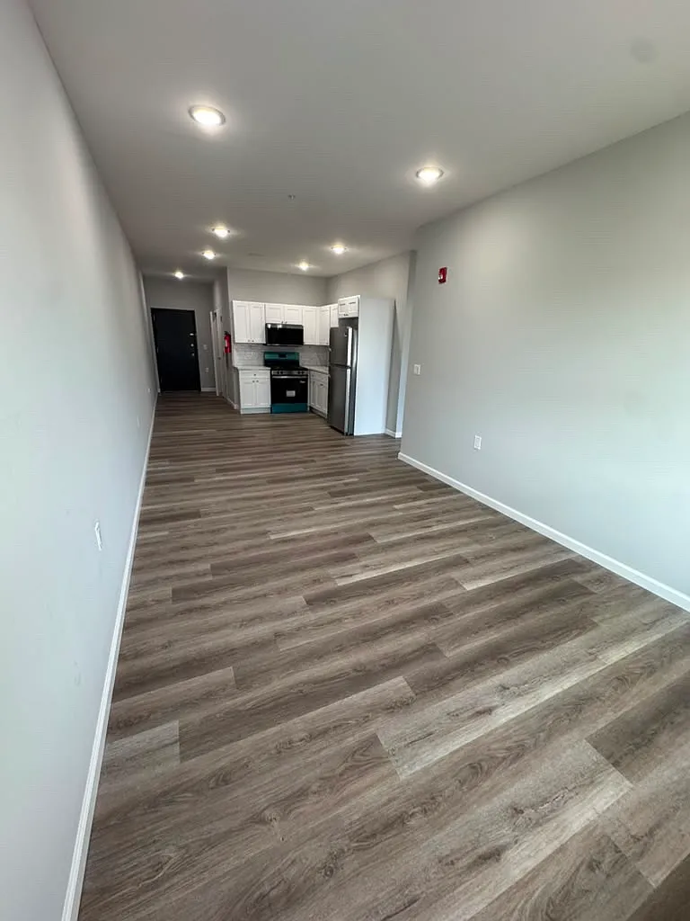 4 bed, $2,545 — Photo 3