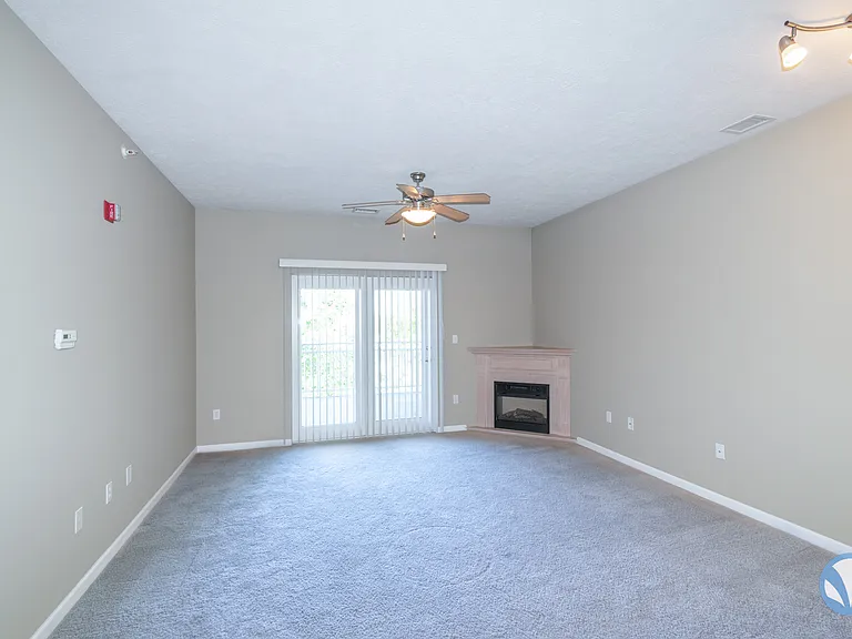 Chateau at Holmes Lake — Photo 45