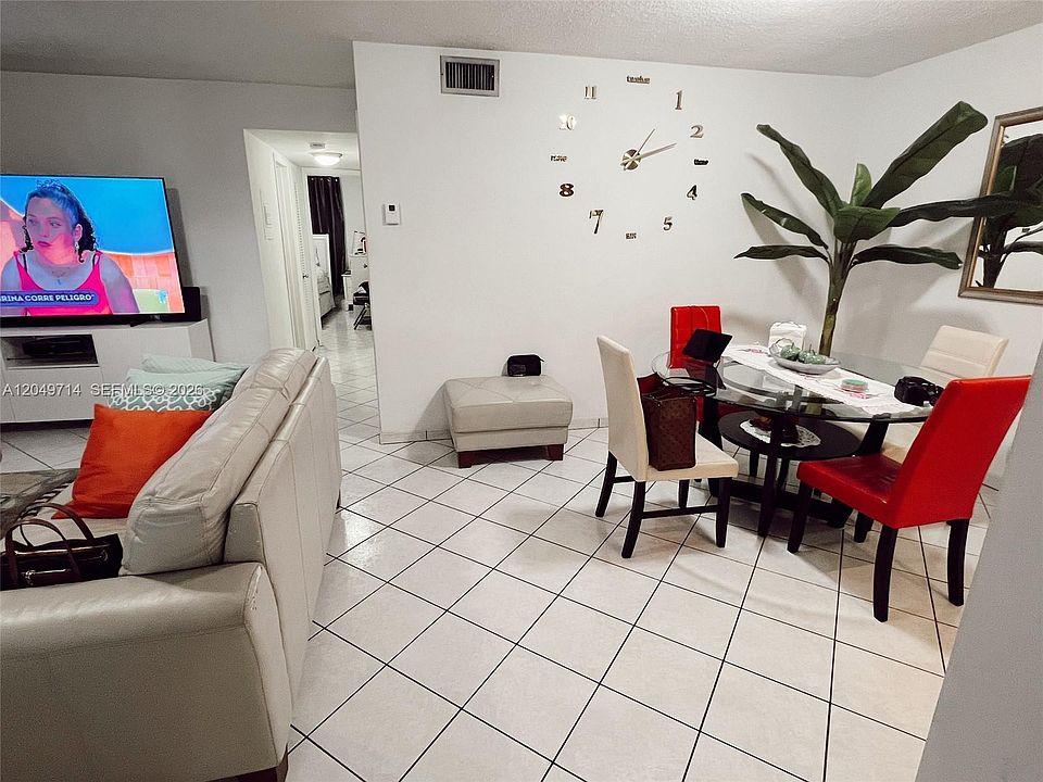 1st image of 501 Blue Heron Dr APT 314A