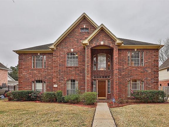 2nd image of 15211 Lantern Creek Ln
