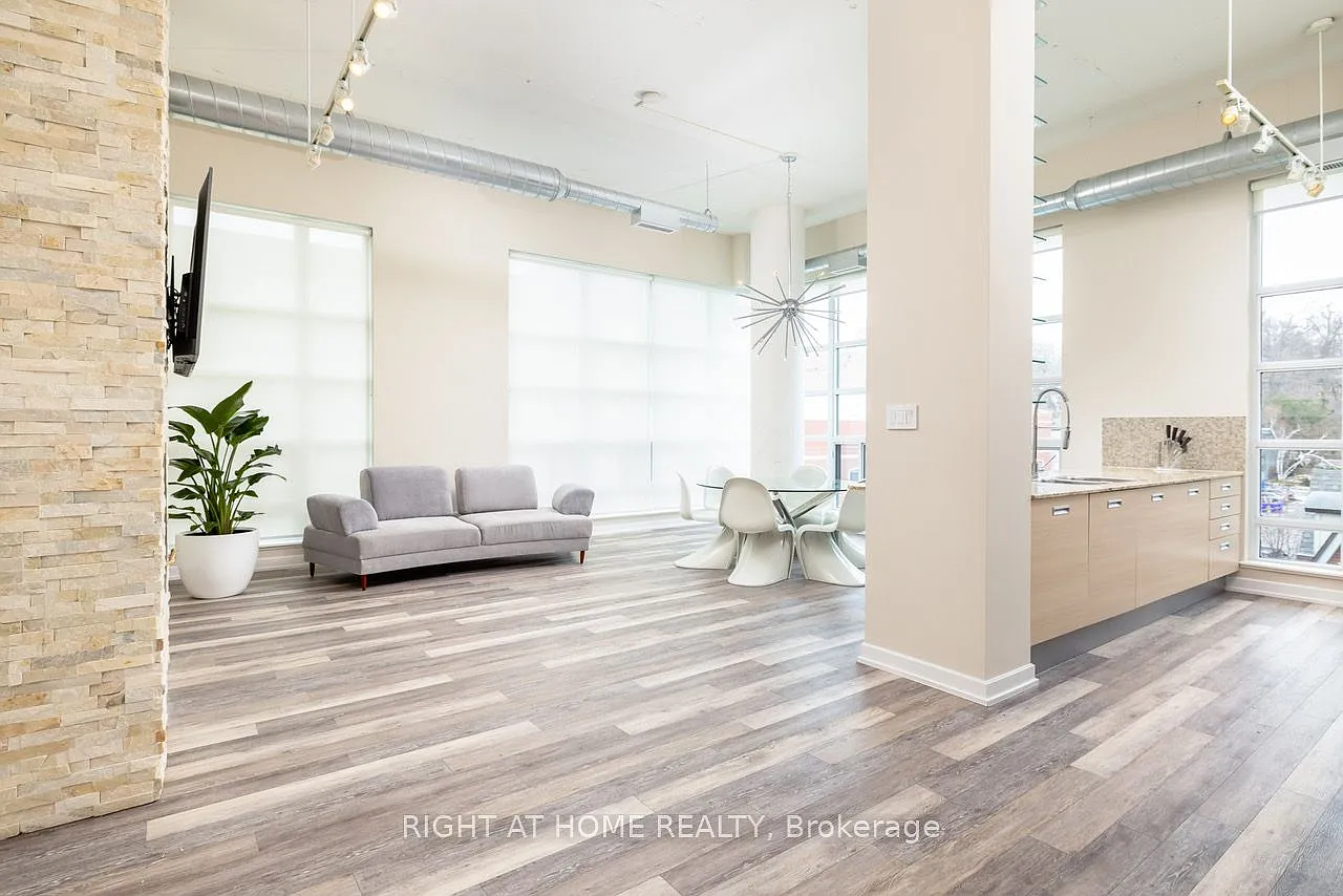 3 bed, $7,000 — Photo 1