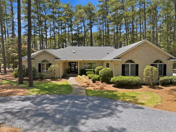 45 Pinewild Drive, Pinehurst, NC 28374