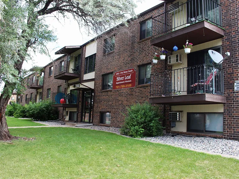 Silver Leaf Apartments — Photo 1