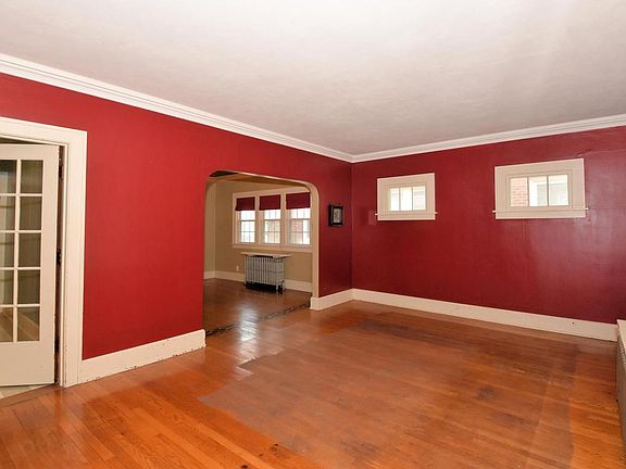 4th image of 1025 Arthur AVENUE