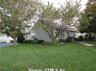 28 Downing Way, Madison, CT 06443