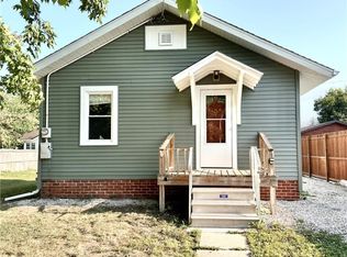 516 S 11th Ave W, Newton, IA 50208