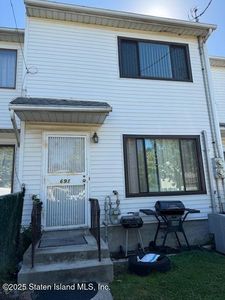 691 Elbe Ave, Staten Island, NY, 10304