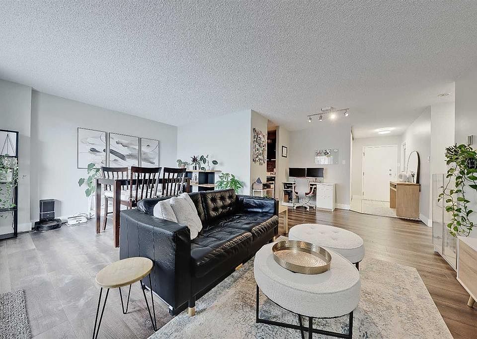 1st image of 718 S 12th Ave SW #708