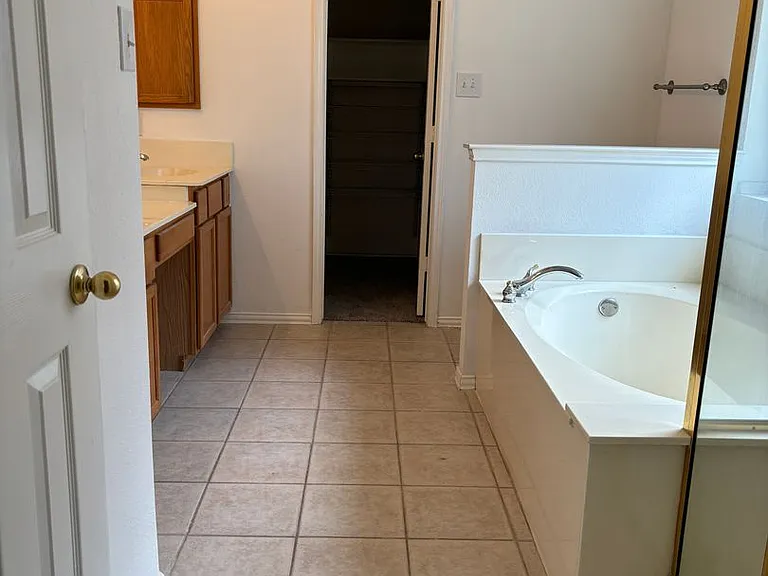 8005 Paloverde Dr — Photo 22