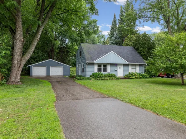 8236 Queen Ave S, Bloomington, MN 55431