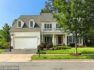 26014 Glasgow Dr, Chantilly, VA 20152